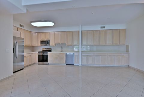 Tiny photo for 1745 Pavilion Way #502, Park Ridge, IL 60068 (MLS # 12493551)