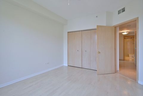 Tiny photo for 1745 Pavilion Way #502, Park Ridge, IL 60068 (MLS # 12493551)