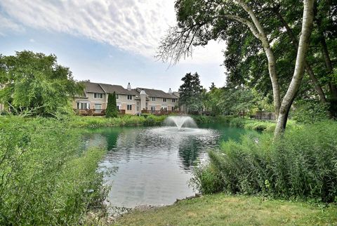Tiny photo for 1745 Pavilion Way #502, Park Ridge, IL 60068 (MLS # 12493551)