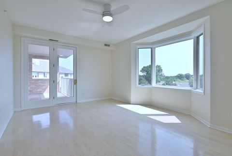 Tiny photo for 1745 Pavilion Way #502, Park Ridge, IL 60068 (MLS # 12493551)