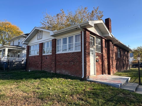 Tiny photo for 116 Mcfall Street, Benton, IL 62812 (MLS # 12797435)