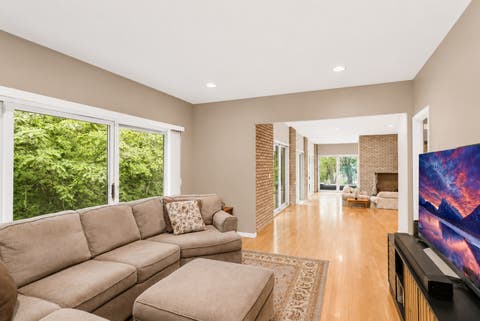 Tiny photo for 4 Far Hills Road, Barrington Hills, IL 60010 (MLS # 12711200)