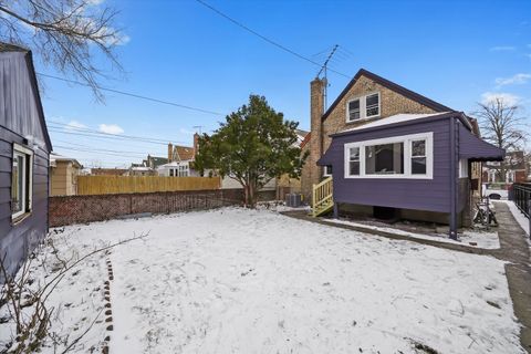 Tiny photo for 4840 W Waveland Avenue, Chicago, IL 60641 (MLS # 12548737)