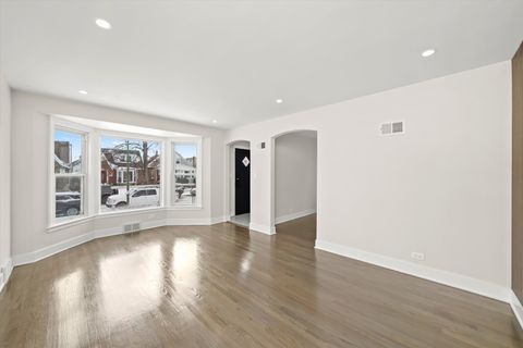 Tiny photo for 4840 W Waveland Avenue, Chicago, IL 60641 (MLS # 12548737)