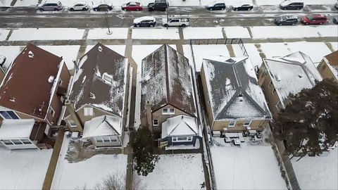 Tiny photo for 4840 W Waveland Avenue, Chicago, IL 60641 (MLS # 12548737)