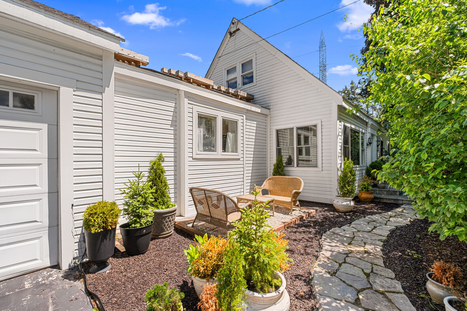 1008 Edward Road