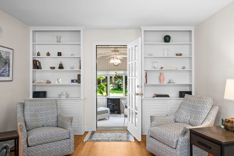 Tiny photo for 1101 E Mayfair Road, Arlington Heights, IL 60004 (MLS # 12719112)