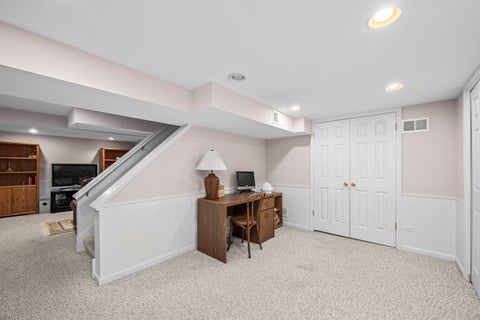 Tiny photo for 1101 E Mayfair Road, Arlington Heights, IL 60004 (MLS # 12719112)