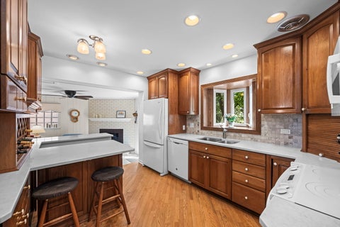 Tiny photo for 1101 E Mayfair Road, Arlington Heights, IL 60004 (MLS # 12719112)