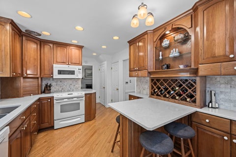 Tiny photo for 1101 E Mayfair Road, Arlington Heights, IL 60004 (MLS # 12719112)