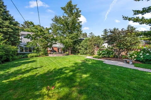 Tiny photo for 1101 E Mayfair Road, Arlington Heights, IL 60004 (MLS # 12719112)
