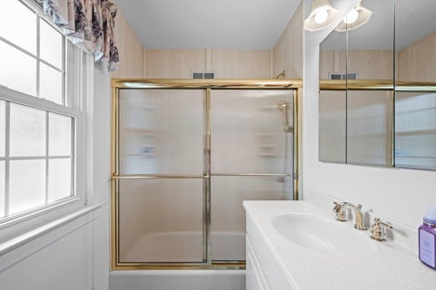 Tiny photo for 1101 E Mayfair Road, Arlington Heights, IL 60004 (MLS # 12719112)