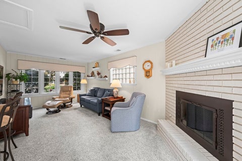 Tiny photo for 1101 E Mayfair Road, Arlington Heights, IL 60004 (MLS # 12719112)