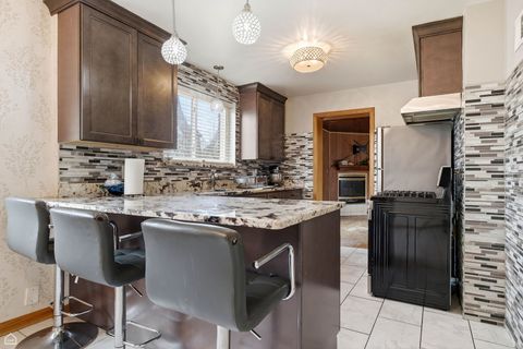 Tiny photo for 6310 N La Crosse Avenue, Chicago, IL 60646 (MLS # 12693573)