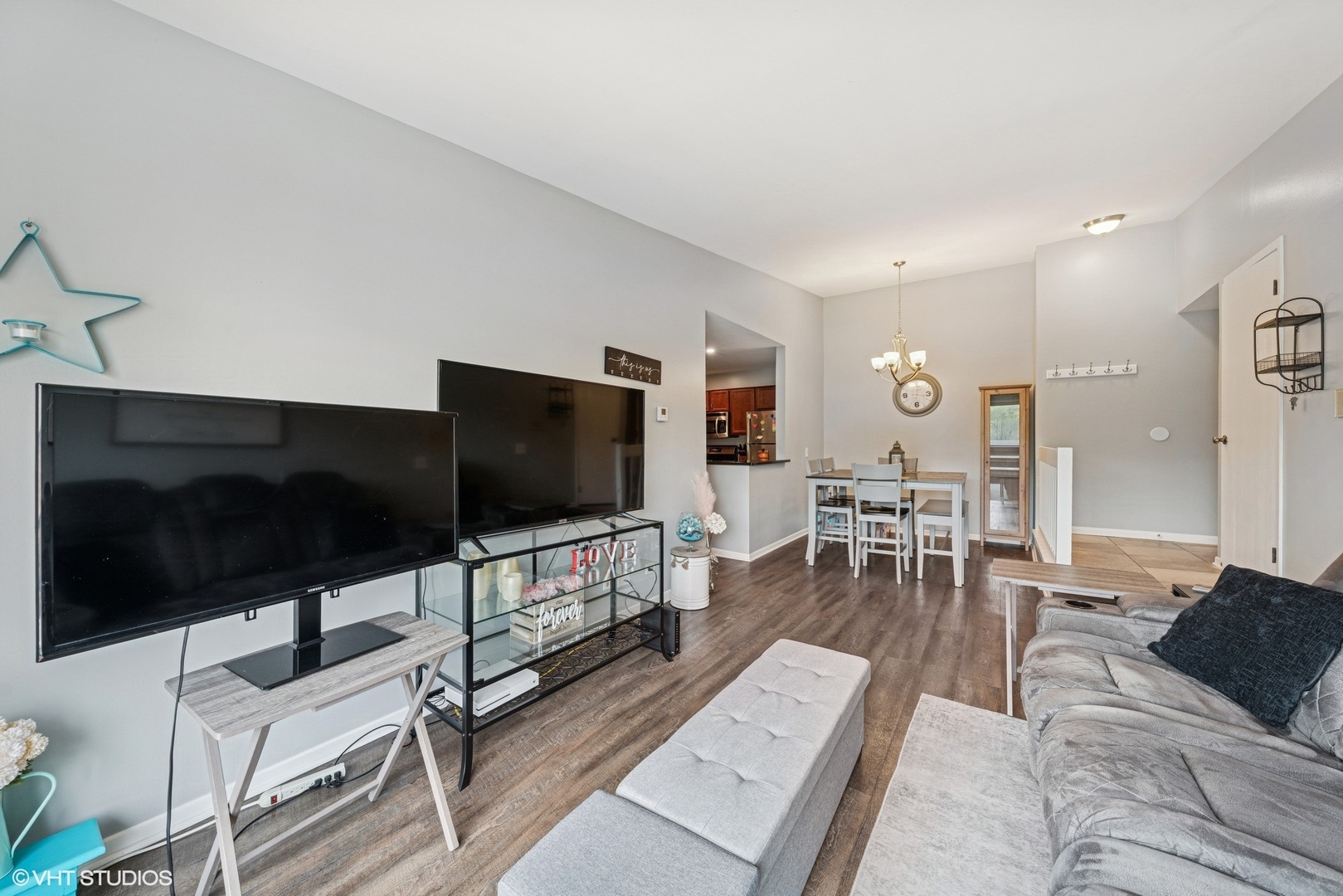 1569 Raymond Drive 201