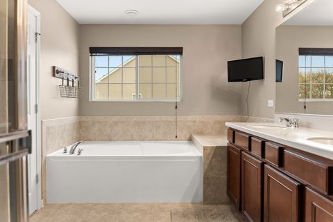 Tiny photo for 264 Rockville Lane, Gilberts, IL 60136 (MLS # 12586503)