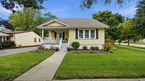 Photo of 5325 Franklin Avenue, Oak Lawn, IL 60453 (MLS # 12745368)