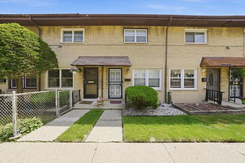 Tiny photo for 1140 E 81st Street #F, Chicago, IL 60619 (MLS # 12619404)