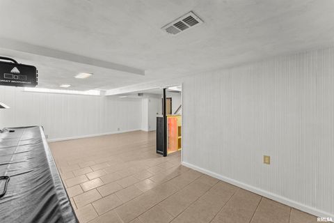 Tiny photo for 2434 29TH Street, Moline, IL 61265 (MLS # QC4269754)