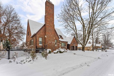 Tiny photo for 2434 29TH Street, Moline, IL 61265 (MLS # QC4269754)