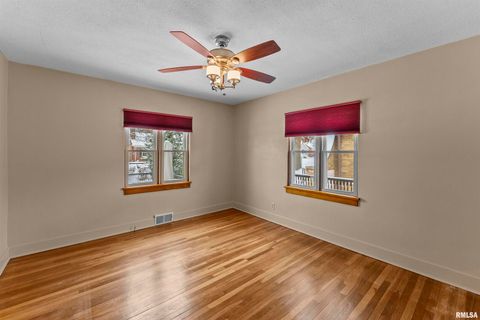 Tiny photo for 2434 29TH Street, Moline, IL 61265 (MLS # QC4269754)