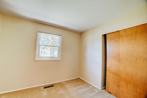 Tiny photo for 625 W Blue Street, Sheldon, IL 60966 (MLS # 12683193)