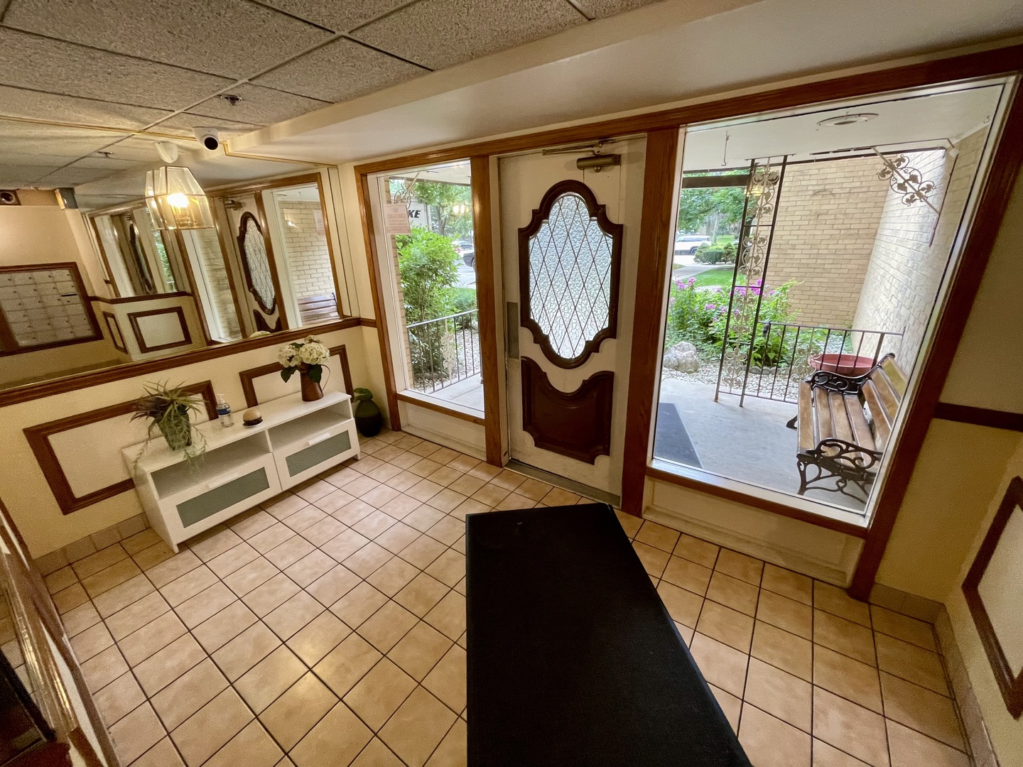6400 W BELLE PLAINE Avenue 506