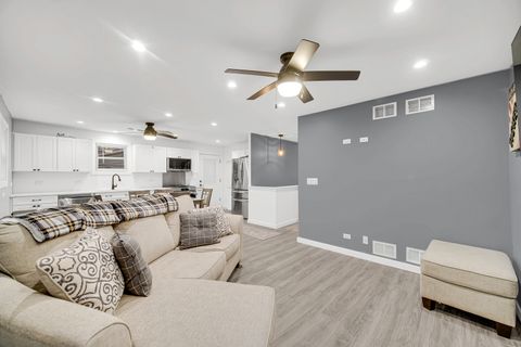 Tiny photo for 157 Austin Avenue, Carpentersville, IL 60110 (MLS # 12501174)