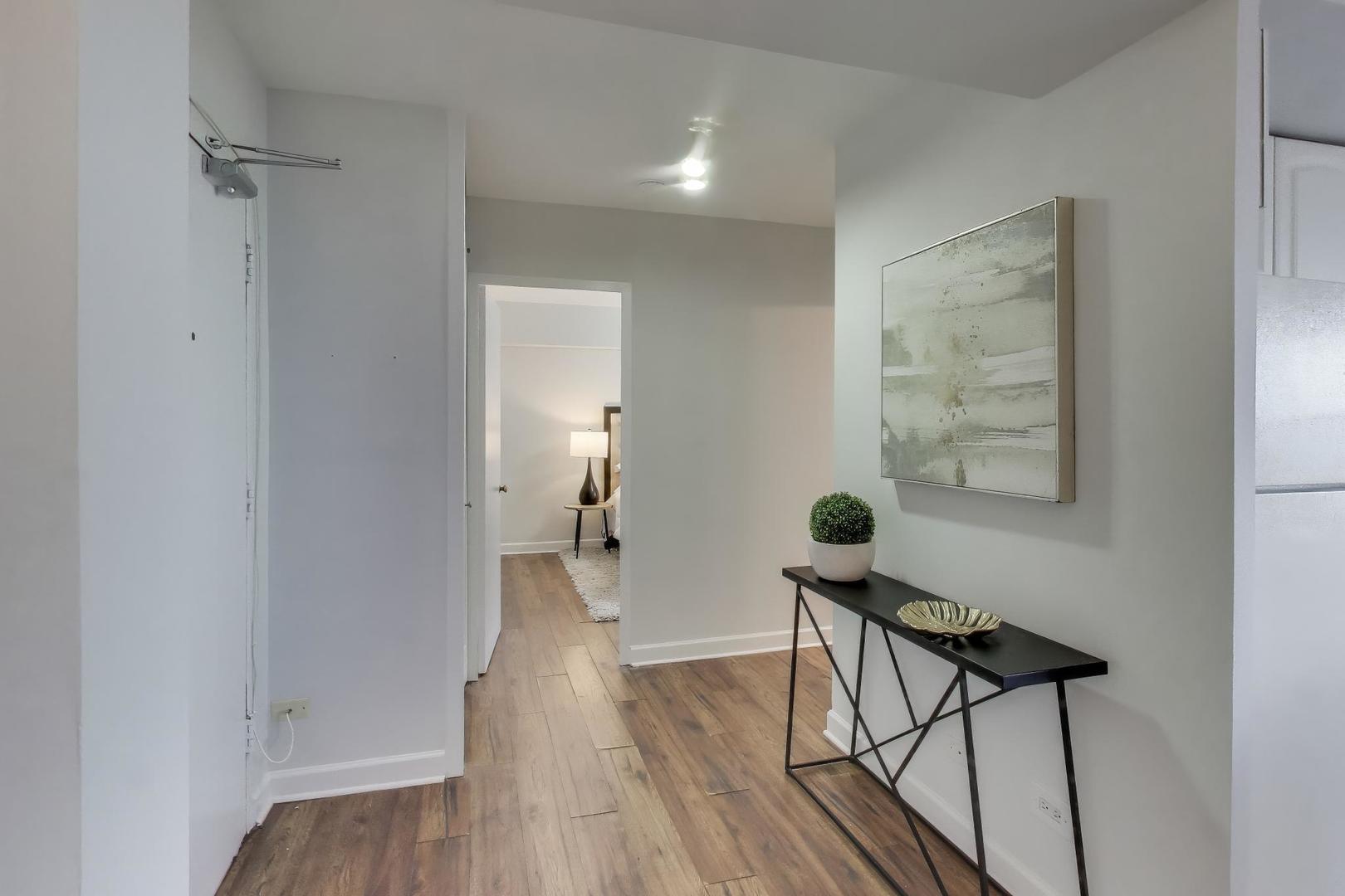 4950 N Marine Drive 1402