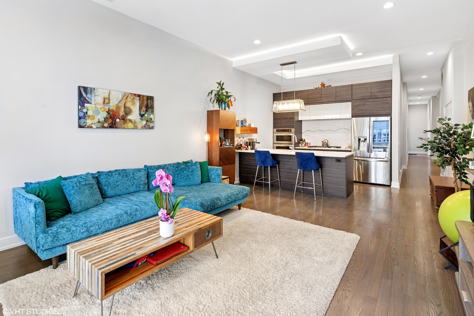 3024 W Armitage Avenue 1