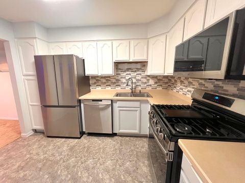 Tiny photo for 521 73rd Street #105, Downers Grove, IL 60516 (MLS # 12489486)
