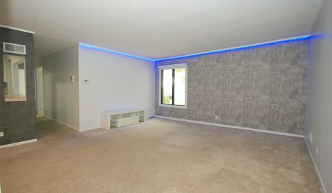 Tiny photo for 521 73rd Street #105, Downers Grove, IL 60516 (MLS # 12489486)