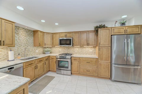 Tiny photo for 81 Country Club Drive, Bloomingdale, IL 60108 (MLS # 12583404)