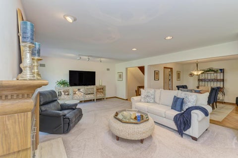 Tiny photo for 81 Country Club Drive, Bloomingdale, IL 60108 (MLS # 12583404)