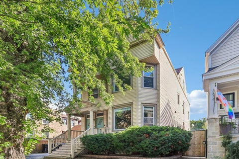 Photo of 3643 N HOYNE Avenue #2, Chicago, IL 60618 (MLS # 12785086)