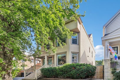 3643 N HOYNE Avenue 2 Chicago IL 60618