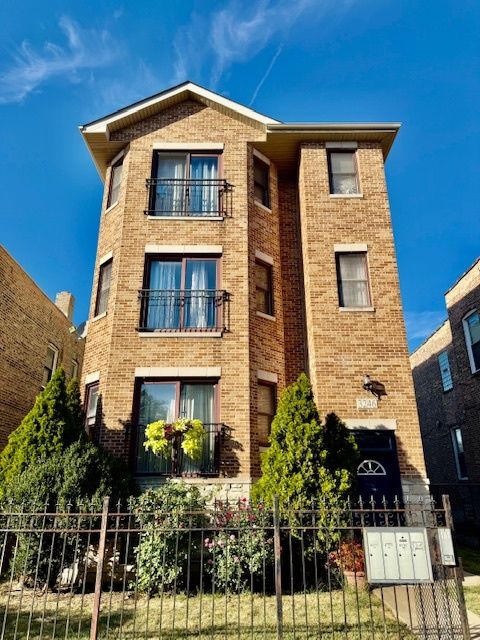 3246 W Warren Boulevard 2 Chicago IL 60624