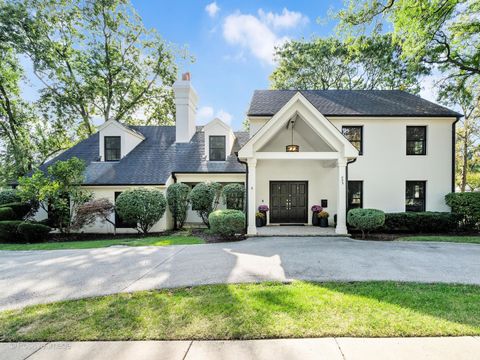 Photo of 805 S Adams Street, Hinsdale, IL 60521 (MLS # 12620633)