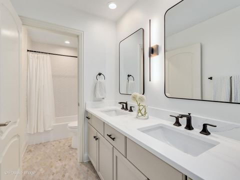 Tiny photo for 805 S Adams Street, Hinsdale, IL 60521 (MLS # 12620633)