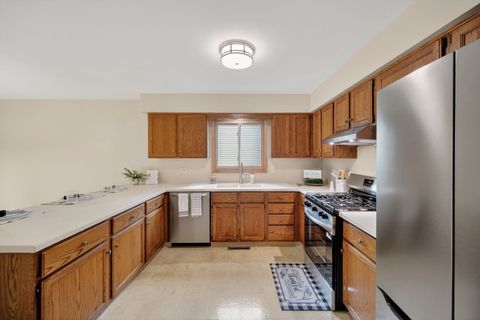 Tiny photo for S075 Pleasant Hill Road, Wheaton, IL 60187 (MLS # 12646616)