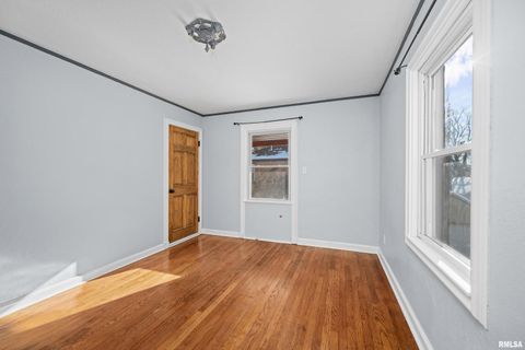 Tiny photo for 602 S 9TH Street, Clinton, IA 52372 (MLS # 12563442)