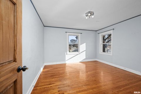 Tiny photo for 602 S 9TH Street, Clinton, IA 52372 (MLS # 12563442)