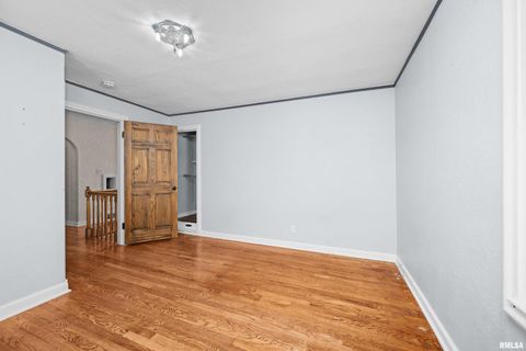 Tiny photo for 602 S 9TH Street, Clinton, IA 52372 (MLS # 12563442)