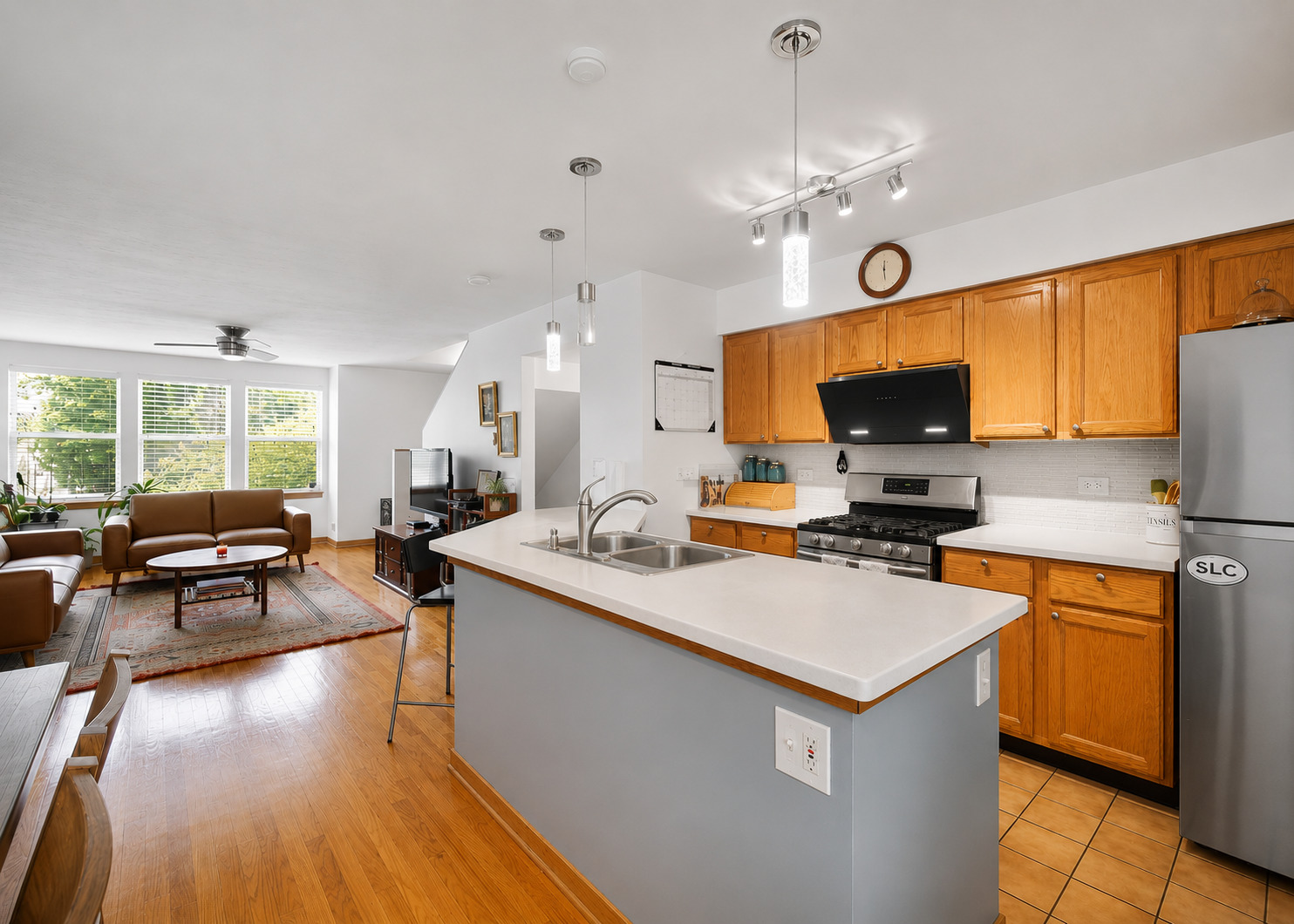 1009 E 61st Street