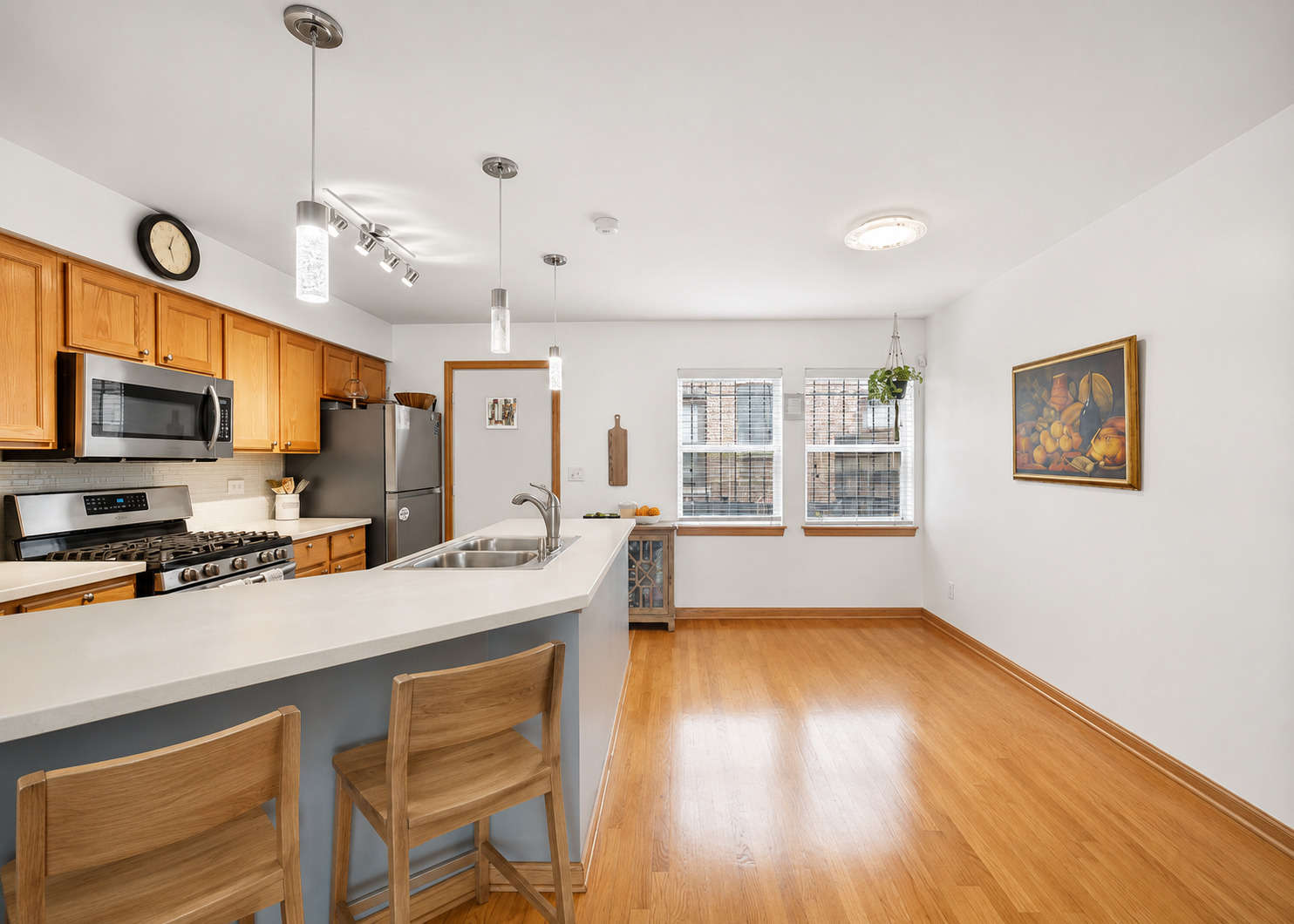 1009 E 61st Street