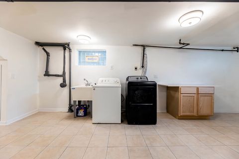 Tiny photo for 6519 S Oakley Avenue, Chicago, IL 60636 (MLS # 12633630)