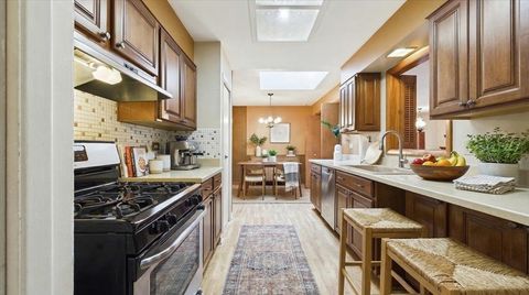 Tiny photo for 234 Peach Tree Lane, Elk Grove Village, IL 60007 (MLS # 12562789)