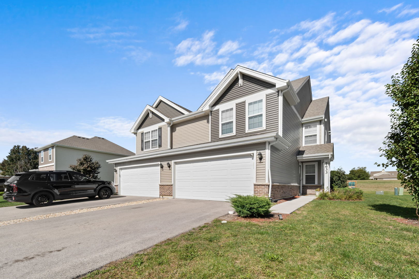 7633 Stonecrop Lane