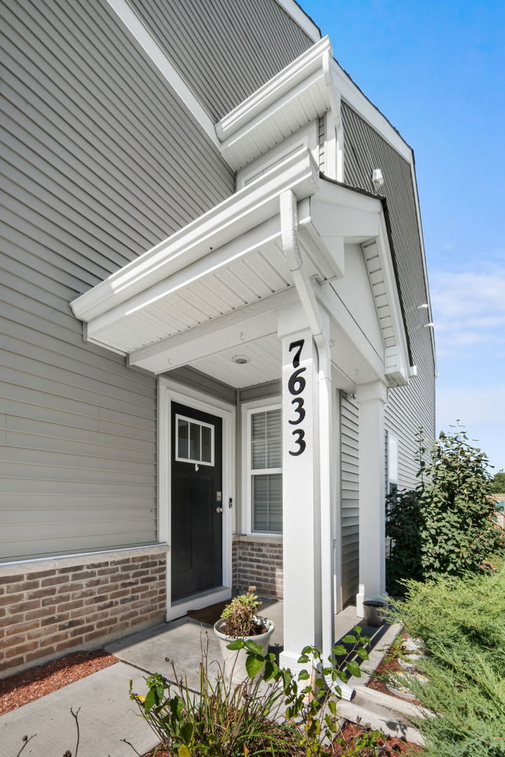 7633 Stonecrop Lane