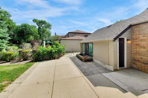 Tiny photo for 427 S Western Avenue, Park Ridge, IL 60068 (MLS # 12706248)